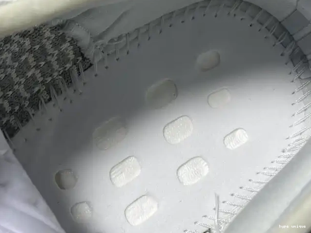 hype Adidas FX4348 Yeshaya V2 Non-Reflective Yeezy Boost 350 0609